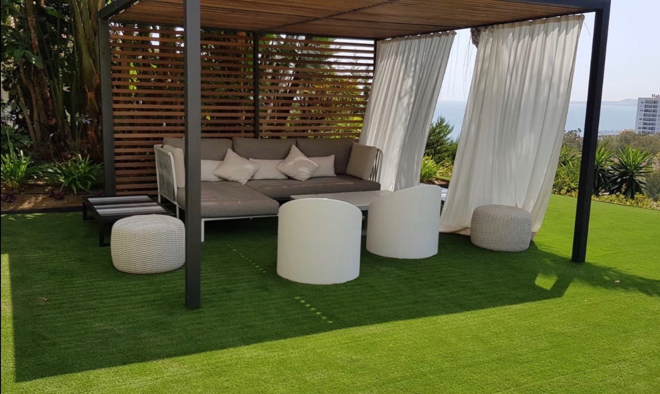 Modern white villa with premium artificial grass garden — SuperGrass Marbella Costa del Sol
