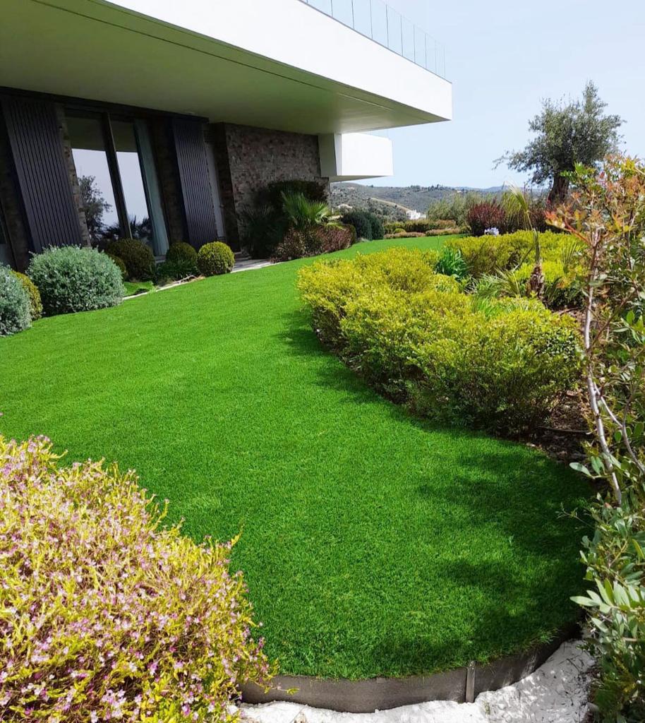 Villa pool garden artificial grass — SuperGrass Marbella