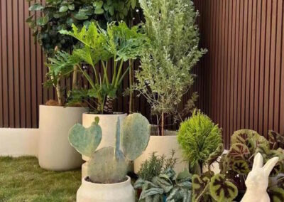 Revestimiento Pared Exterior Composite WPC - Marrón | Marca MibaWood | Ambiente Jardín