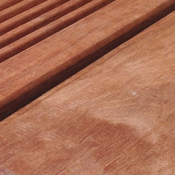 Tarima Exterior Madera Tropical Massaranduba – Familia Sapotaceae | Marca MibaWood