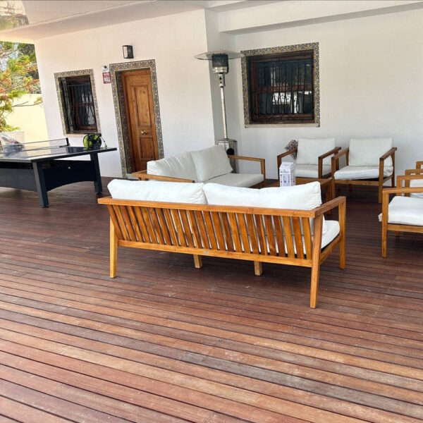 Tarima Exterior Madera Tropical Mukulungu – Familia Sapotaceae | Marca MibaWood | Ambiente Porche