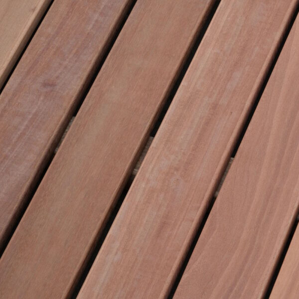 Tarima Exterior Madera Tropical Mukulungu – Familia Sapotaceae | Marca MibaWood | Cara Lisa