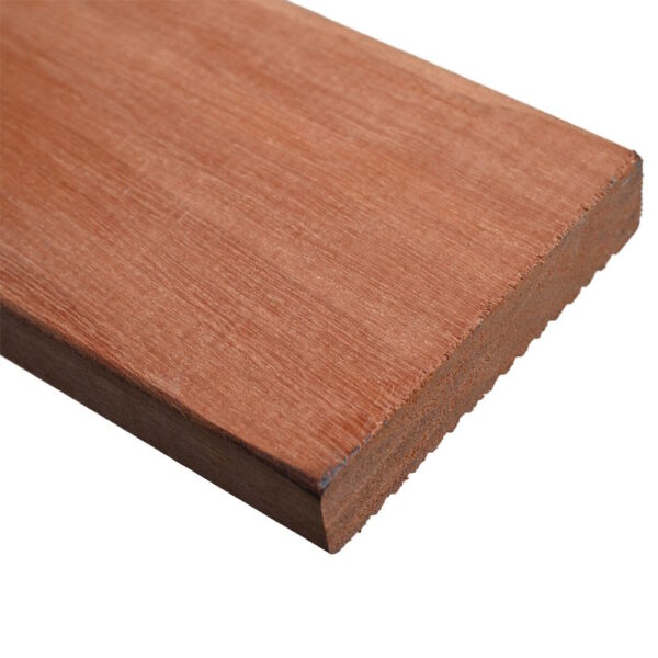 Tarima Exterior Madera Tropical Mukulungu – Familia Sapotaceae | Marca MibaWood | Detalle Listón Cara Lisa