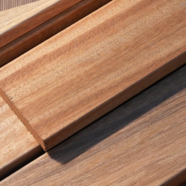 Tarima Exterior Madera Tropical Tali – Familia Erythroxylaceae | Marca MibaWood